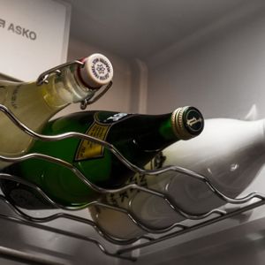 101260985_3240478840