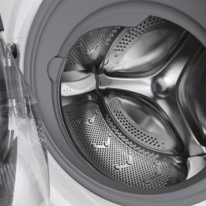 c7b3bfe06133209bd0decf3b16caccbb94e776ff