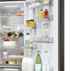 104640943_0083559885