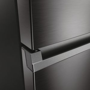 100718860_2942819447