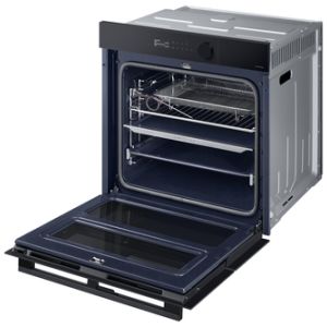 101367370_8891286605