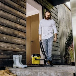 100776685_5090176985